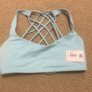 Lululemon free to be wild bra icing blue size 8